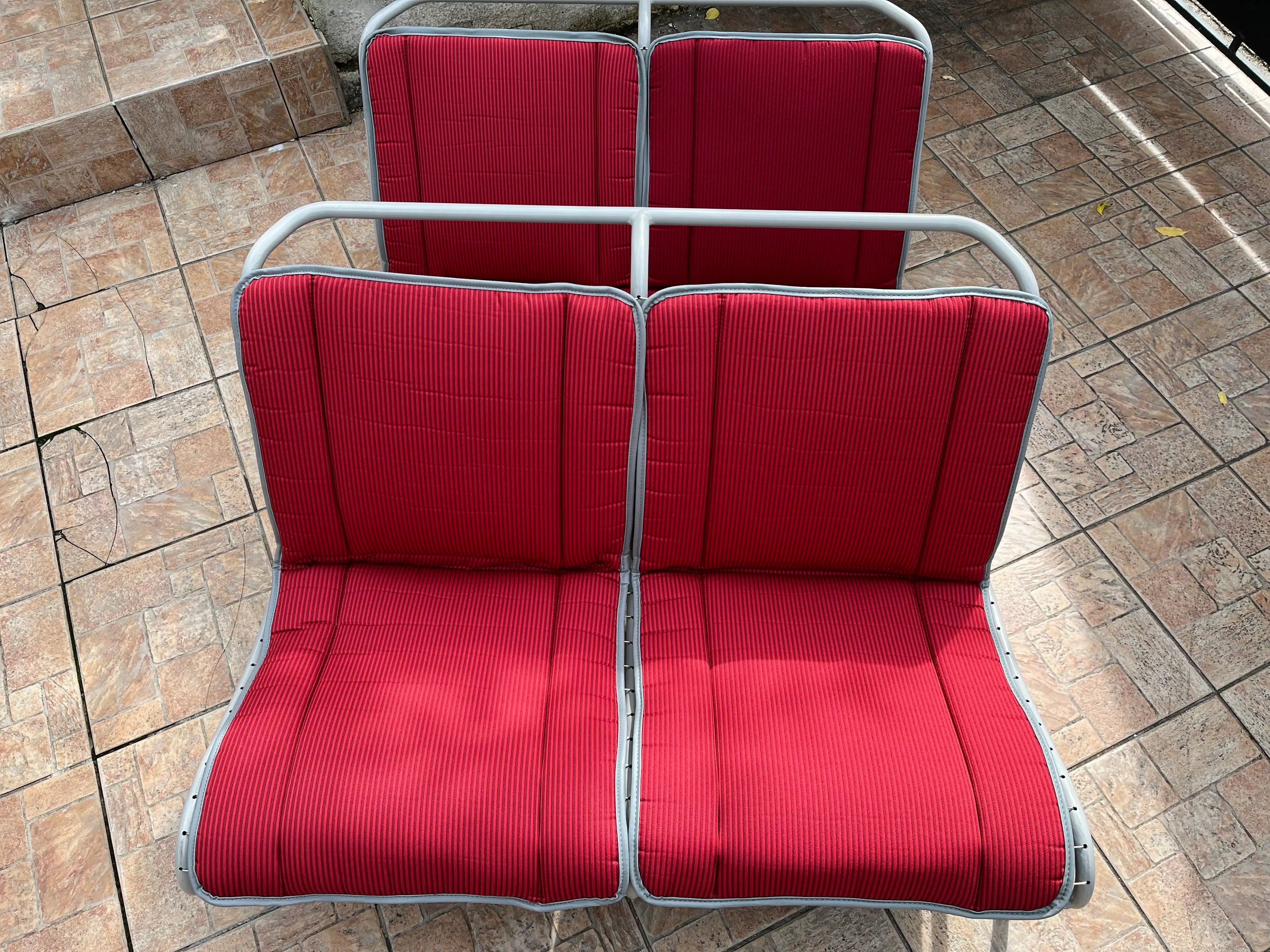 Sellerie en tissu Bayadère rouge rayé, modèle 2CV A/AZ/AZLP, année 1957/1969