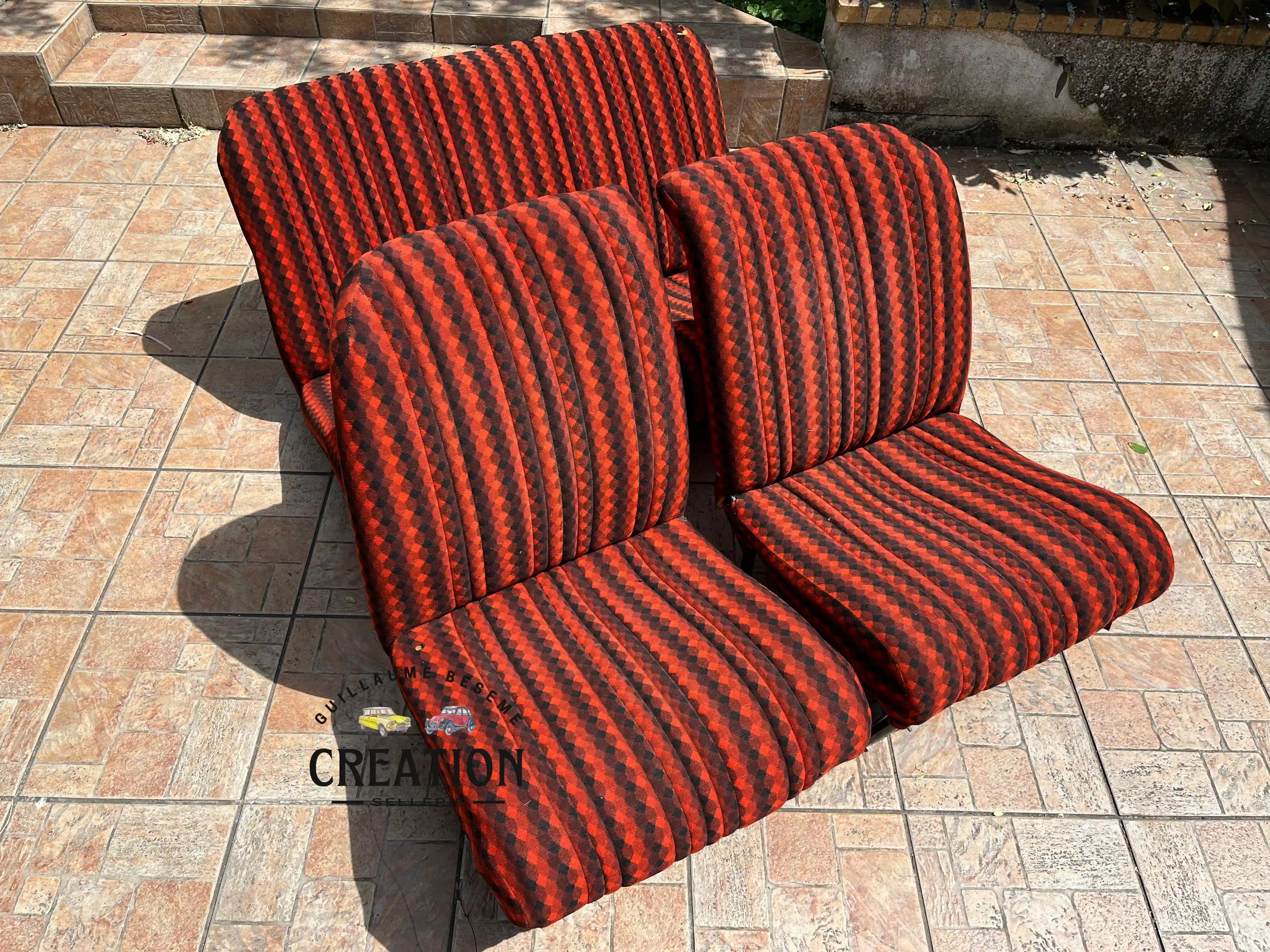 Sellerie en tissu losange rouge / noir, modèle 2CV / DYANE, année 1978